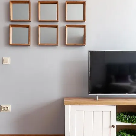 Bvapartments Vip On Kulisha شقة إلفيف