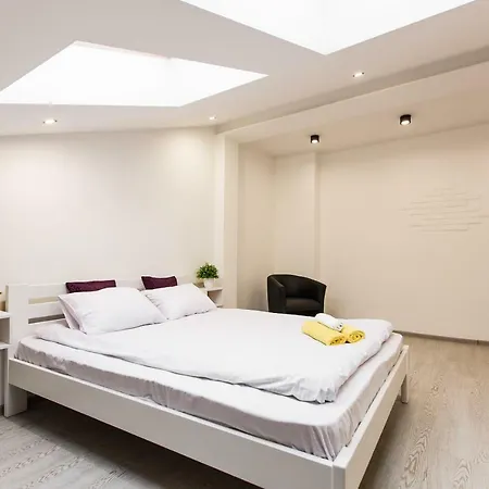 شقة Bvapartments Vip On Kulisha